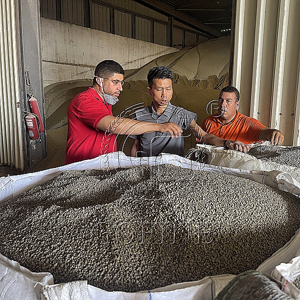 Organic fertilizer granulation production